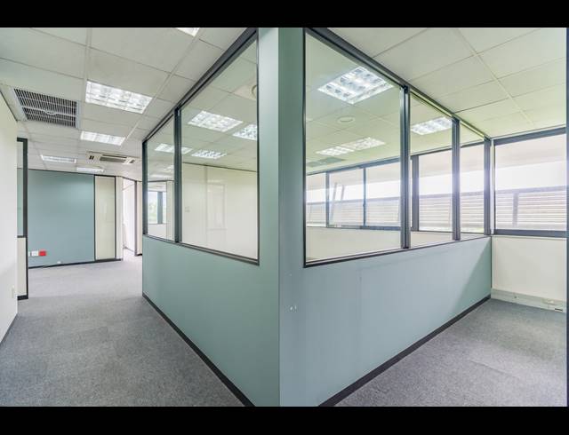 214M² OFFICE TO LET IN WESTVILLE